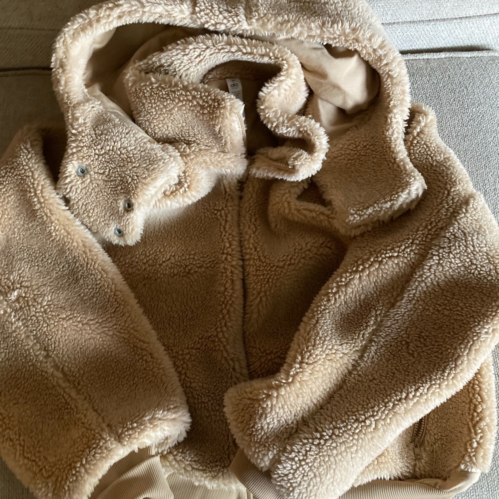 ALO Yoga Cream Teddy Sherpa Hooded Jacket